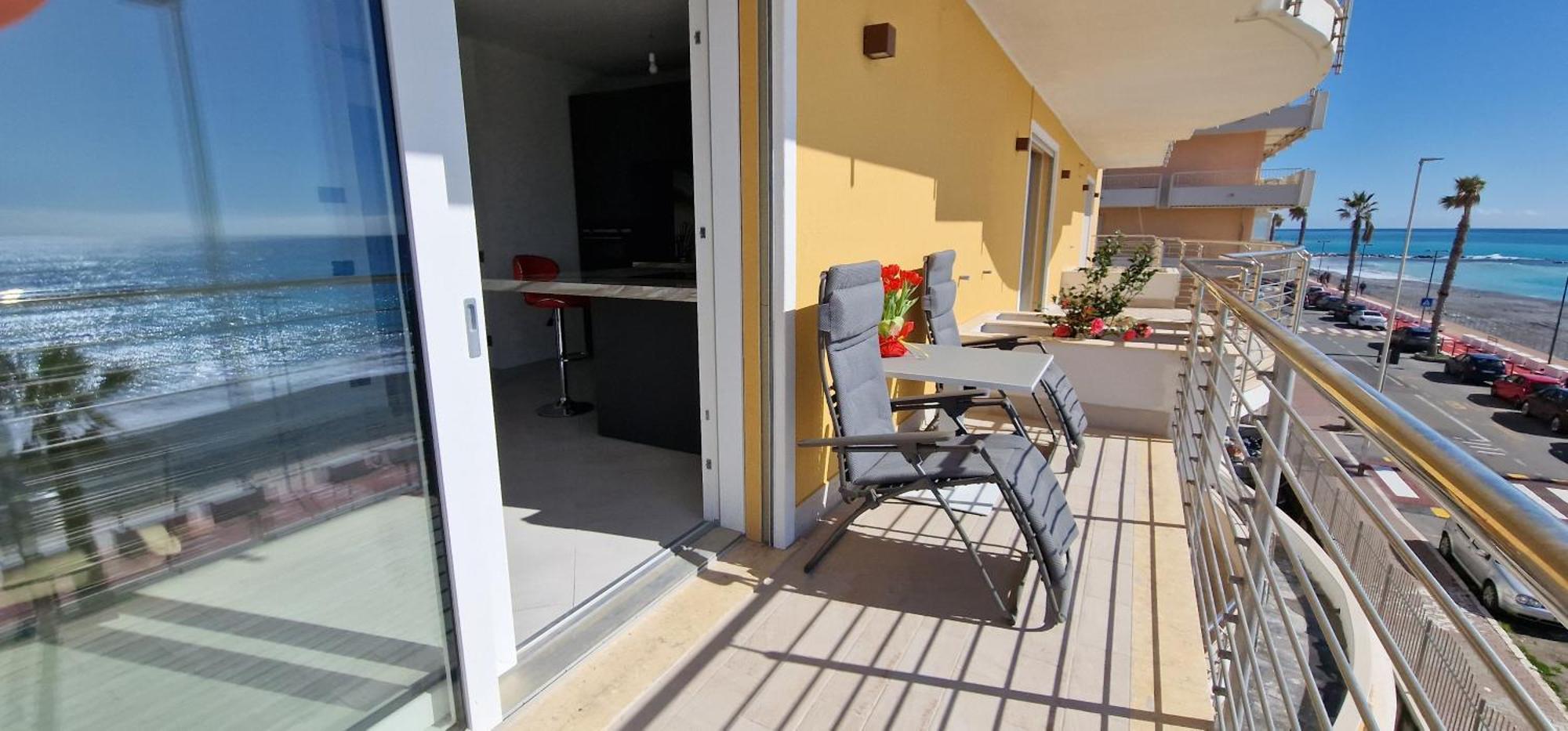 Mare Blu Apartman Ventimiglia Kültér fotó
